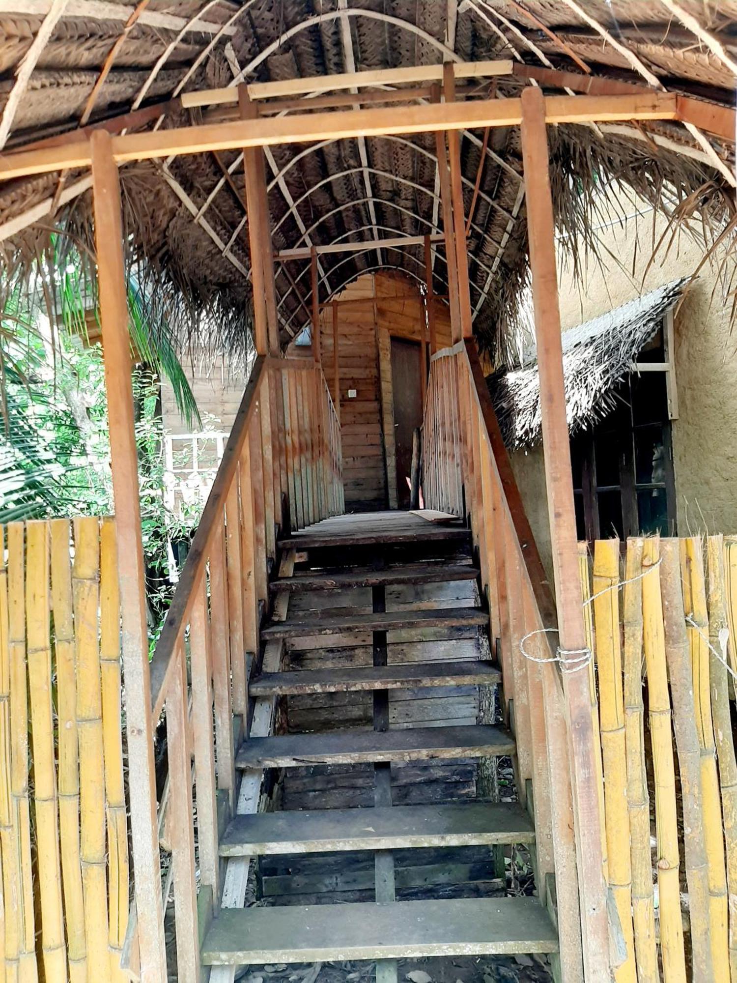 Seasons Four Eco Friendly Treehouse Guest House Matara Exterior photo